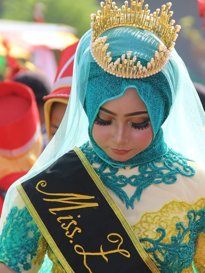Soft glam makeup untuk pesta dan lamaran